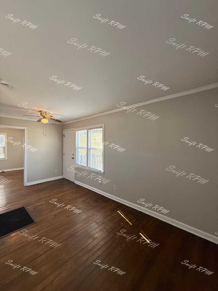 1147 Oakland Ave #1 - Photo 4 of 11