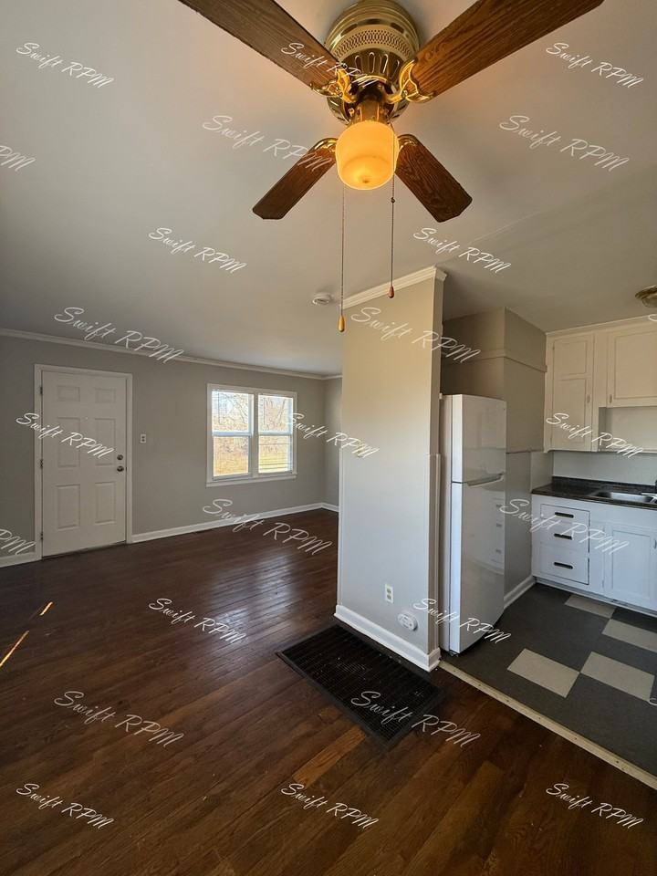 1147 Oakland Ave #1 - Photo 5 of 11