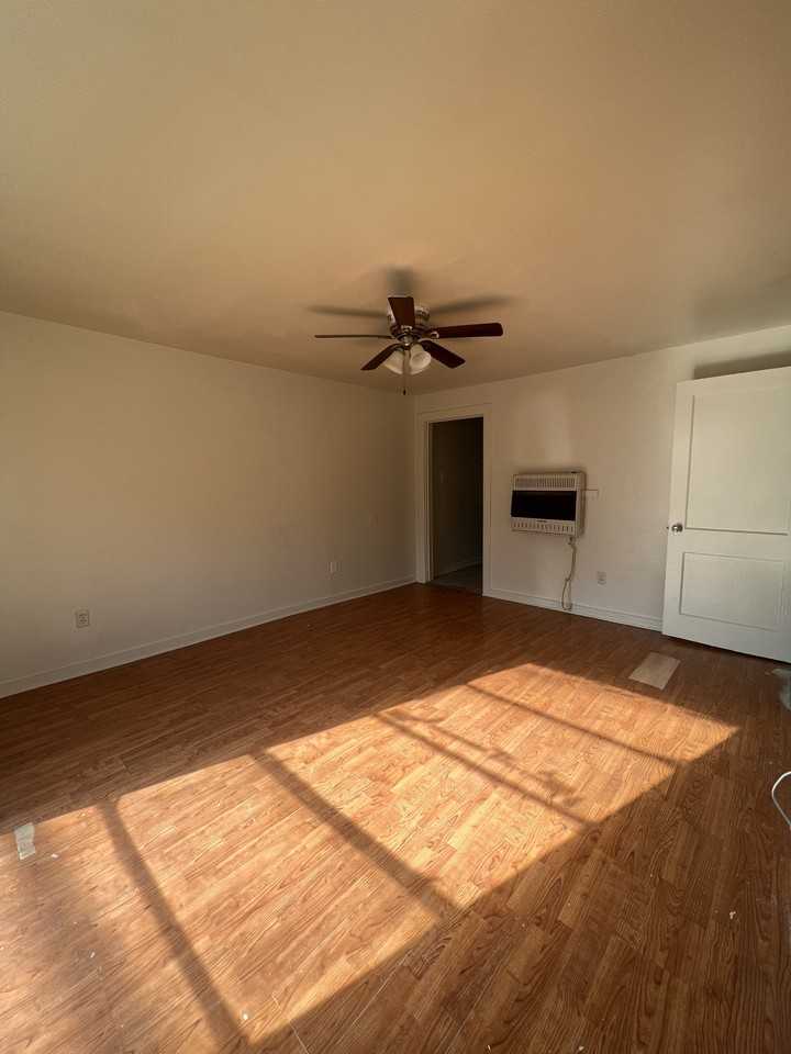 212 N Ross Ave #212 - Photo 4 of 7