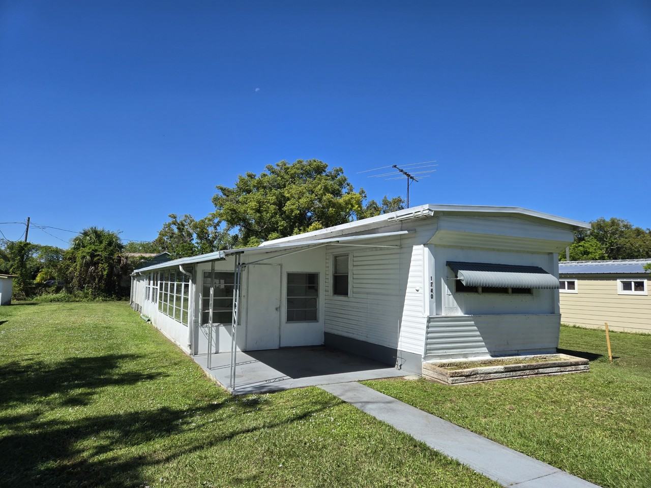 1740 Missouri Ave #1 - Photo 2 of 17