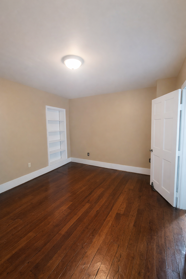 216 E Jones St - Photo 6 of 18