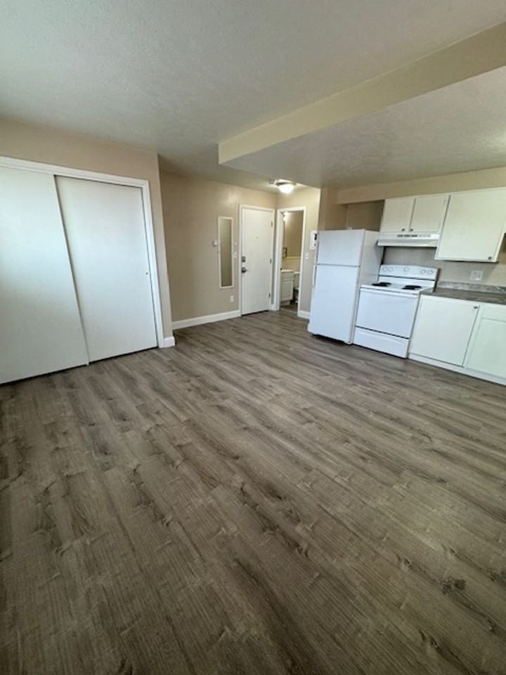 500 State St #55 - Photo 3 of 8