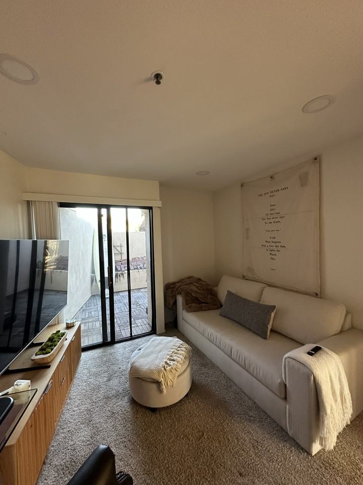 5726 La Jolla Blvd #207 - Photo 4 of 21