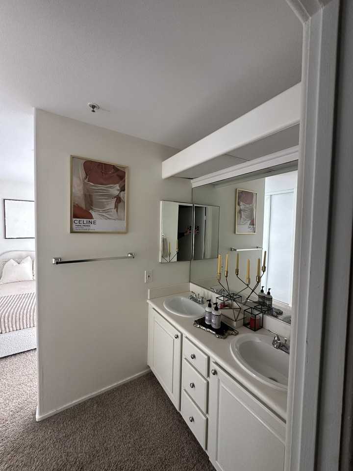 5726 La Jolla Blvd #207 - Photo 6 of 21