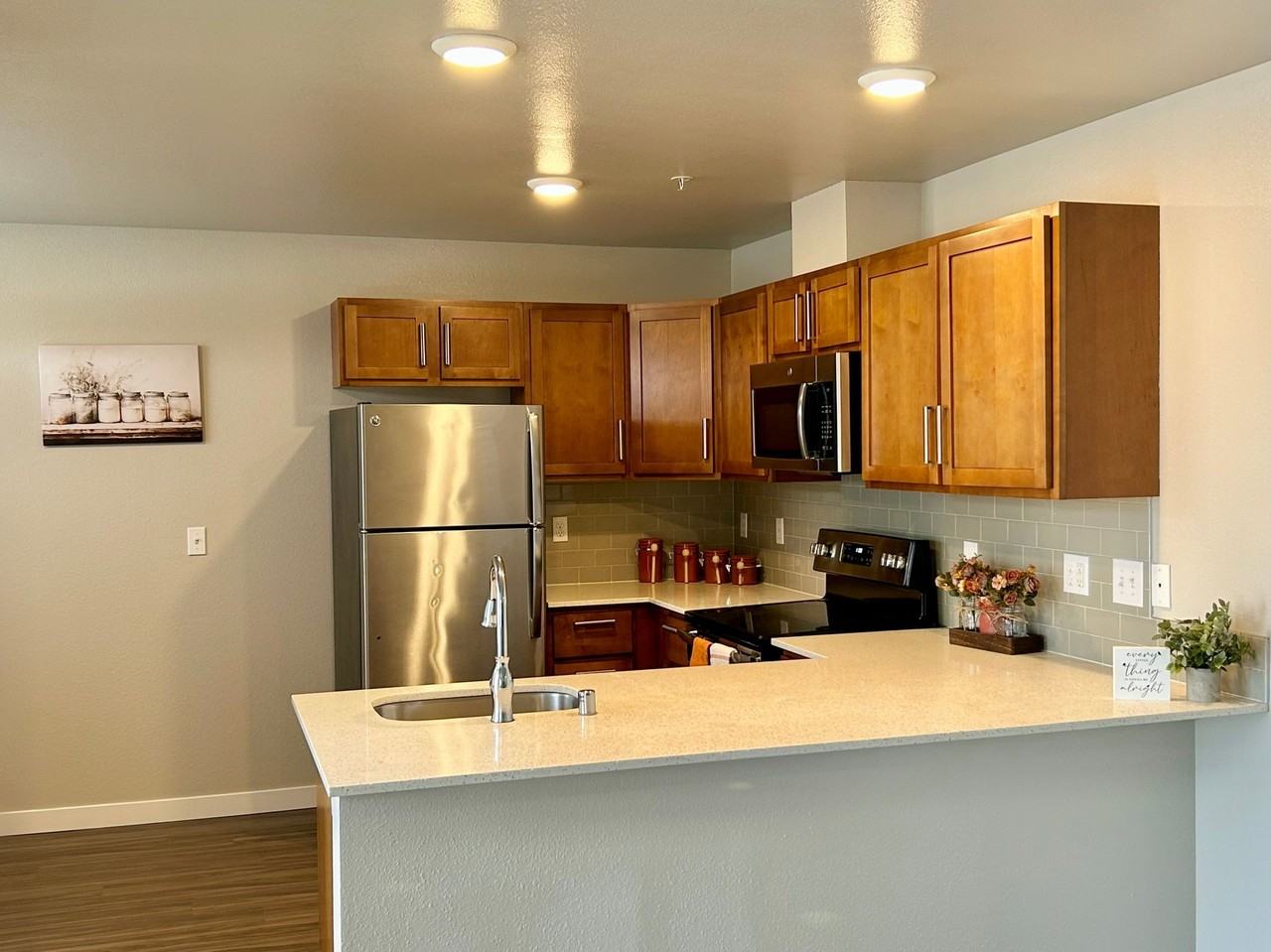 The Encore - Photo 5 of 12