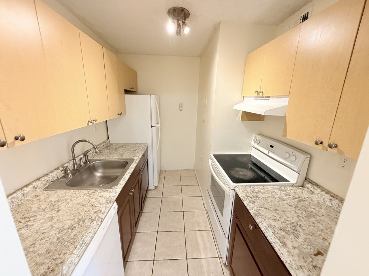 1203 N Benoist Farms Rd #206 - Photo 3 of 21