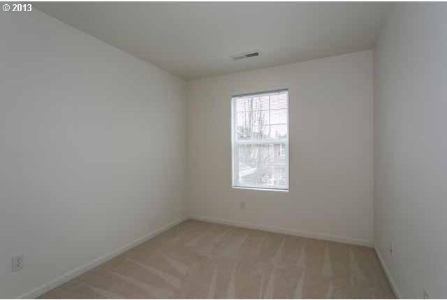 5613 Ne Canard Dr #1 - Photo 5 of 15