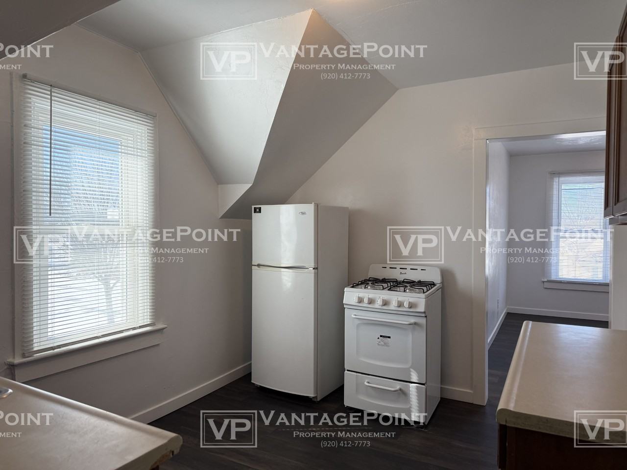 122 1/2 Woodlawn Ave - Photo 5 of 17