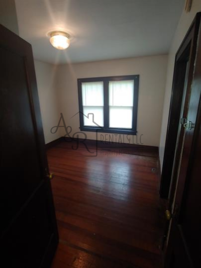 1207 S Elm St #1 - Photo 3 of 10