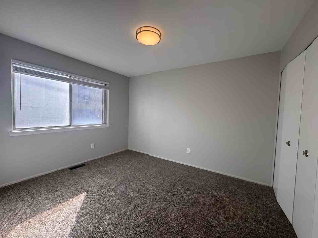Vester Apartments - Photo 4 of 24