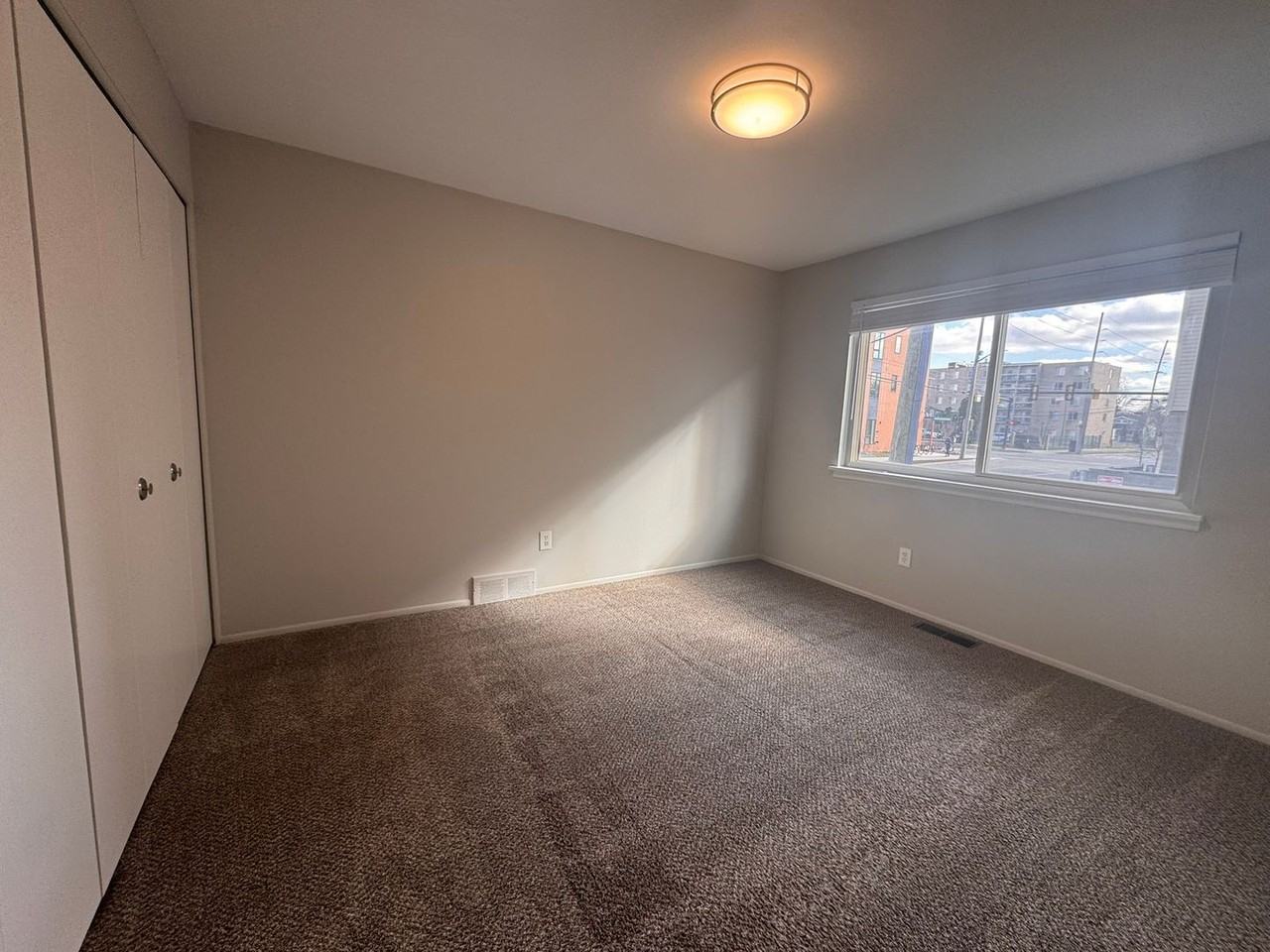 Vester Apartments - Photo 5 of 24