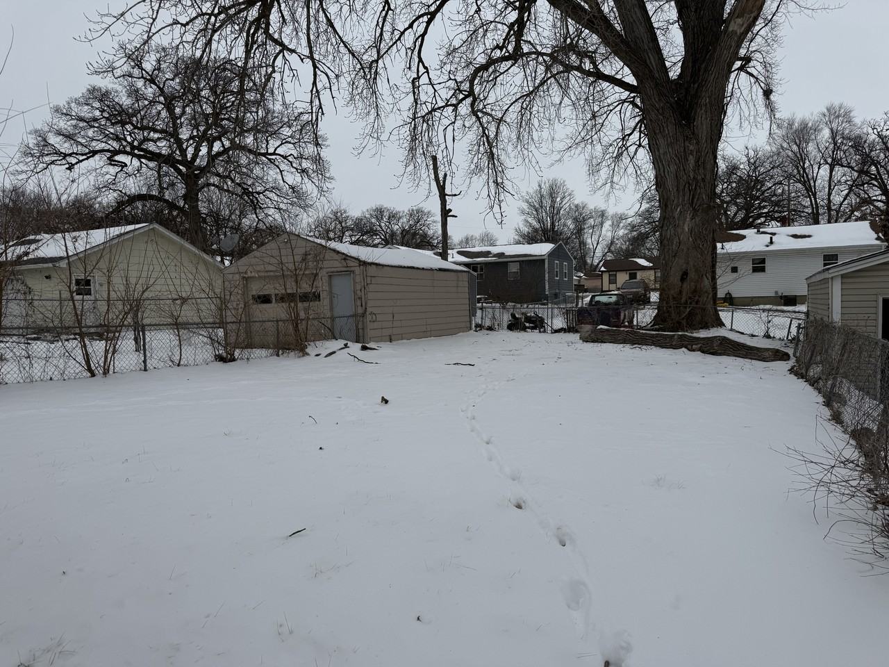 3115 Seneca Ave #1 - Photo 6 of 6