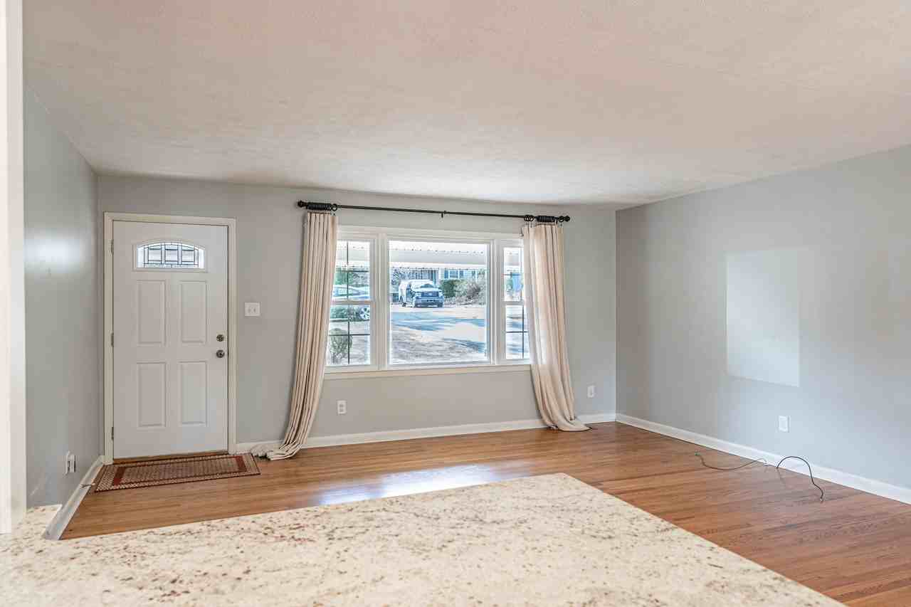 160 W Delaware Ave #1 - Photo 5 of 24