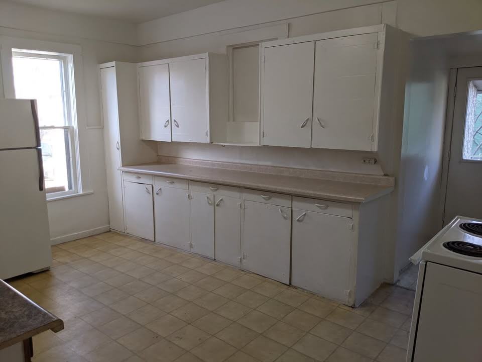 1119 Oak St #1 - Photo 2 of 6