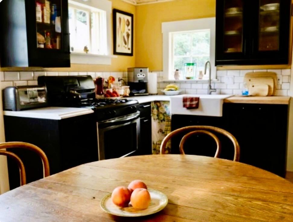 913 Griffith St #1 - Photo 4 of 9