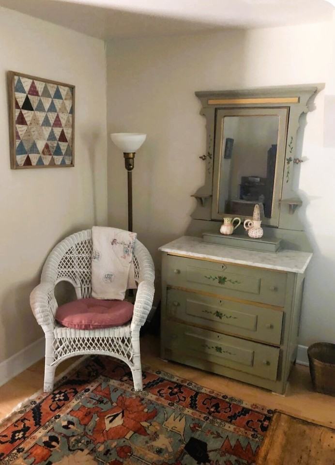 913 Griffith St #1 - Photo 7 of 9