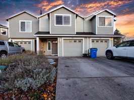 featured image of 9807 Ne 76th Way