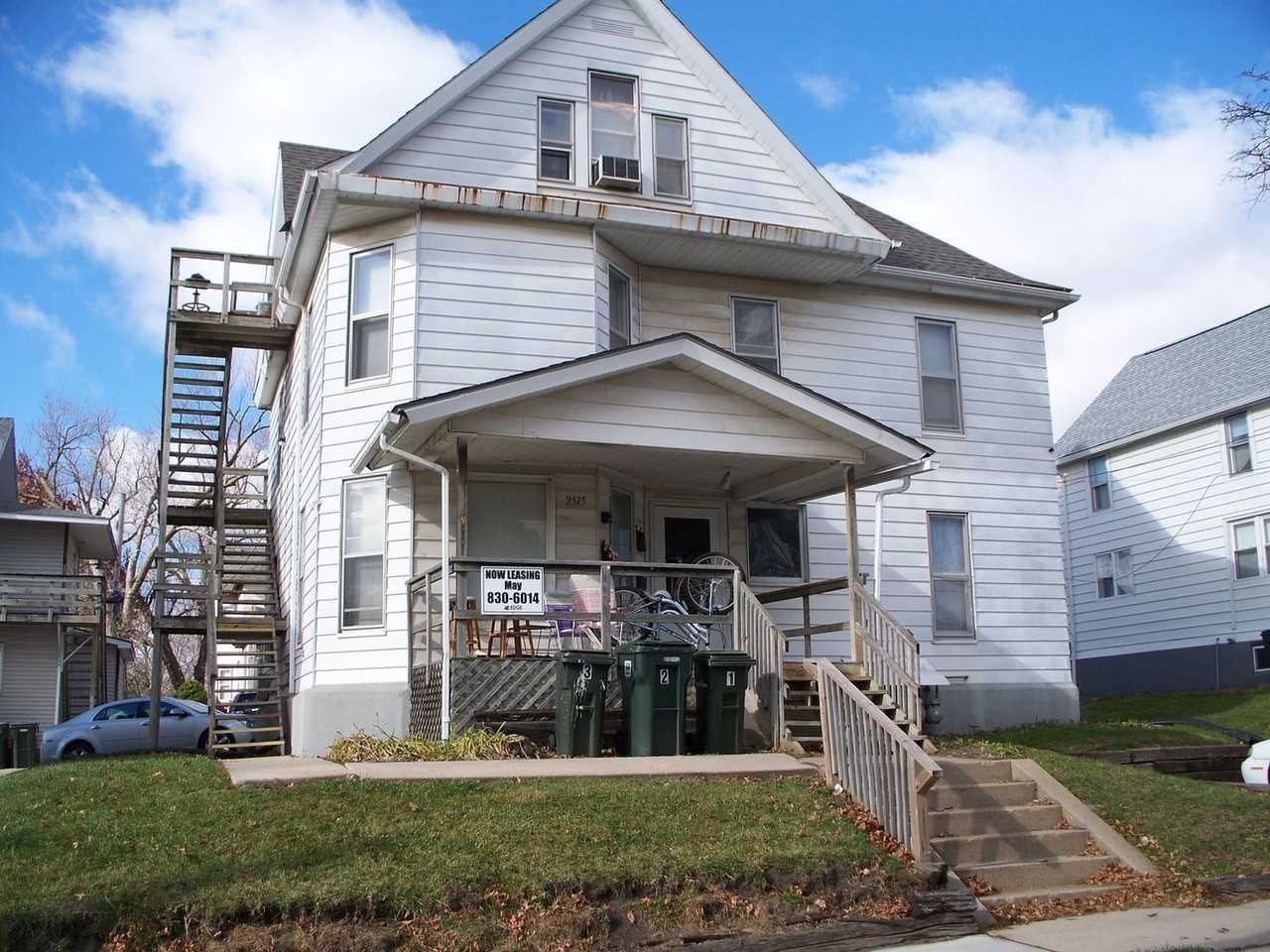 2515 Olive Street - Photo 3 of 25