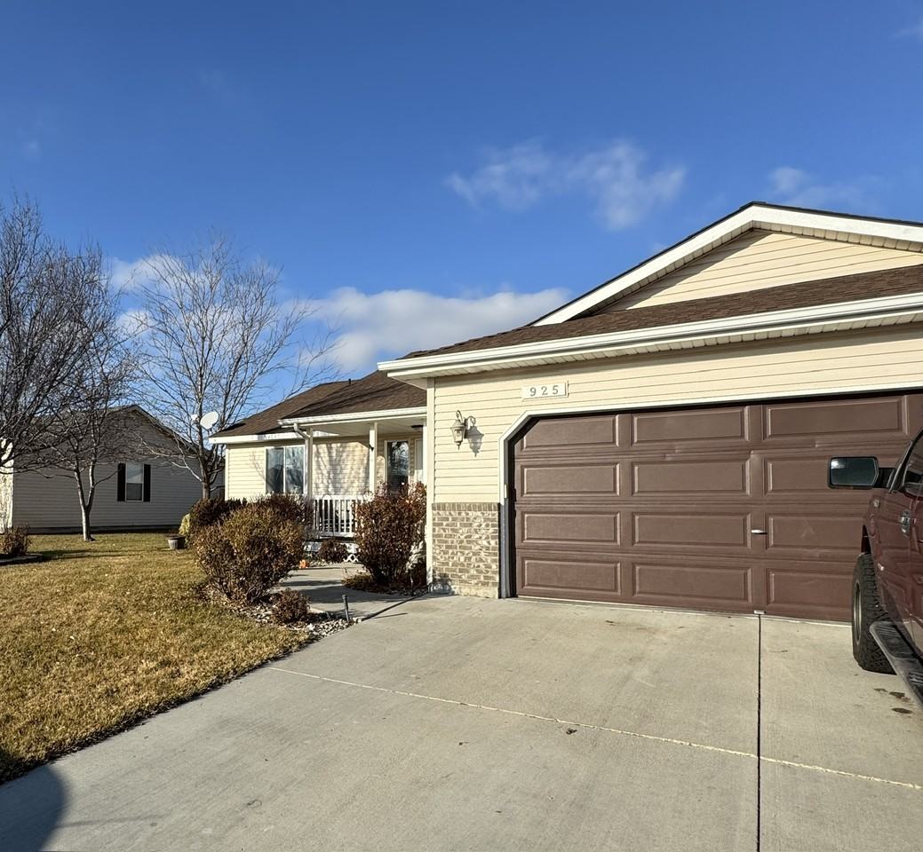 925 Julia St #1 - Photo 4 of 38