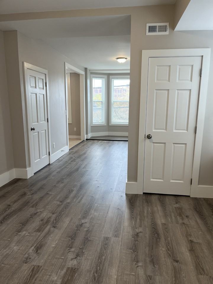 78 Lafayette Sq #2 - Photo 4 of 11