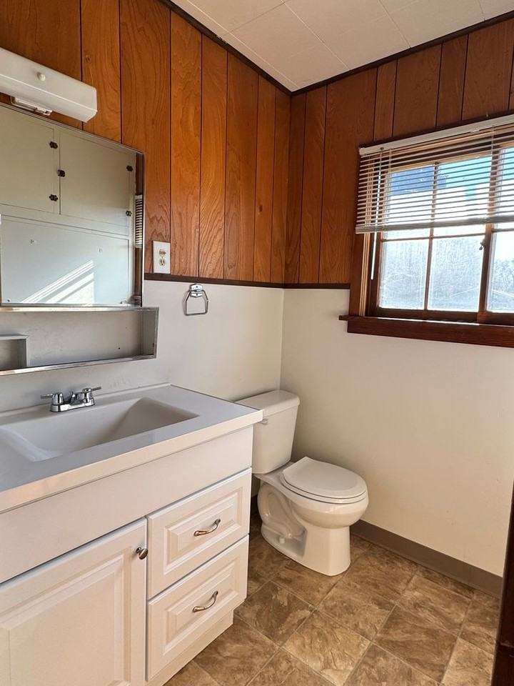 1301 S 16th Ave #1 - Photo 5 of 12