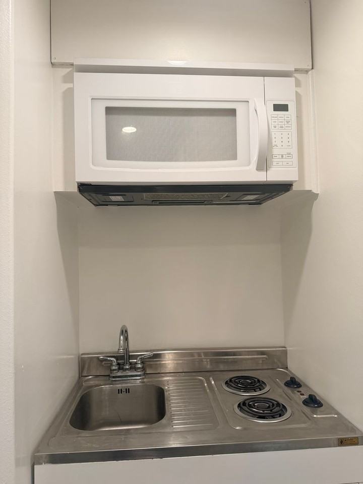 917 N. Sierra Bonita Ave - Photo 5 of 6