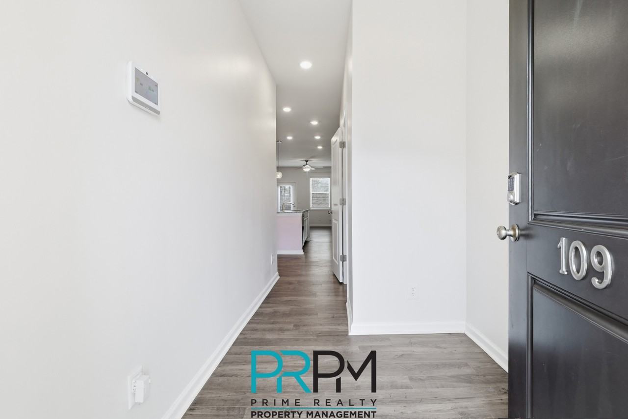 109 Norse Creek Dr #1 - Photo 4 of 24