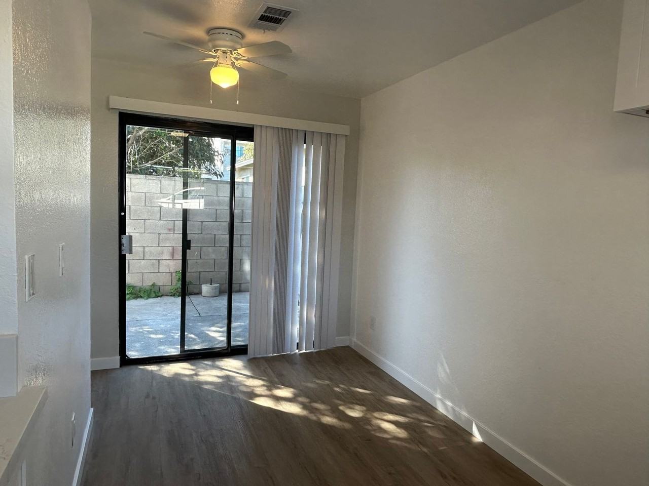 1940 Wallace Ave - Photo 4 of 47