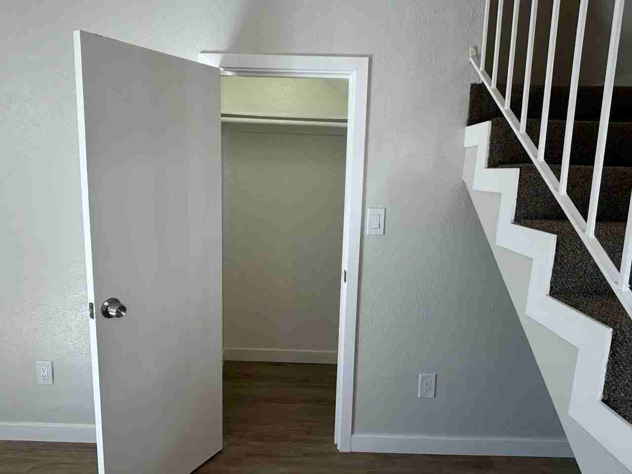 1940 Wallace Ave - Photo 6 of 47