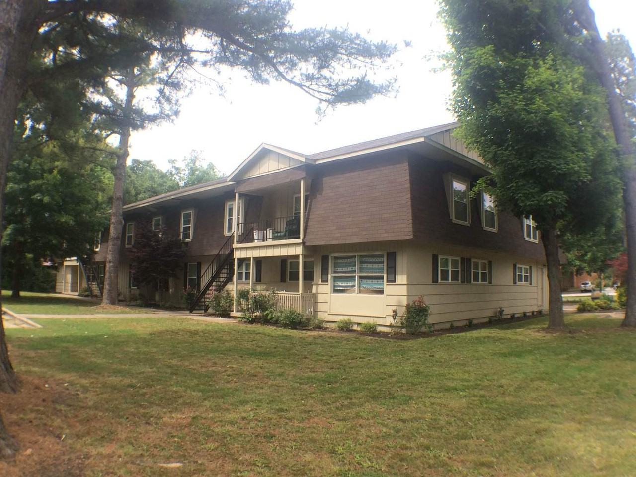 White Oak - Photo 7 of 32