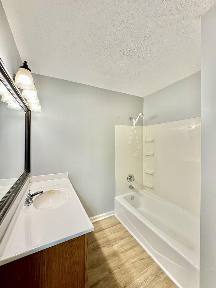 112 Anderson Ct #1 - Photo 2 of 7