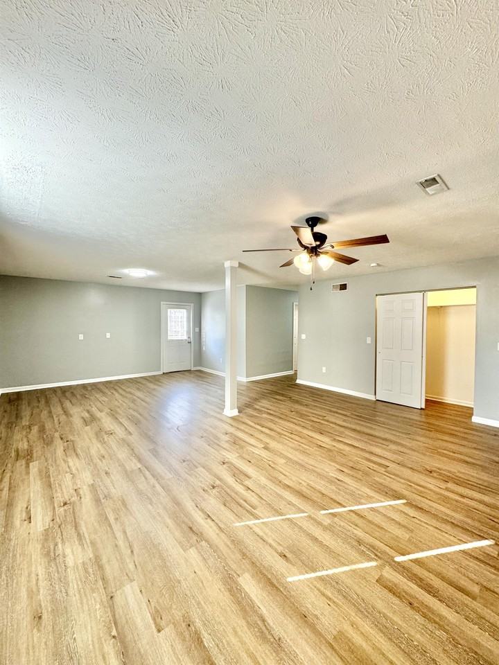 112 Anderson Ct #1 - Photo 6 of 7