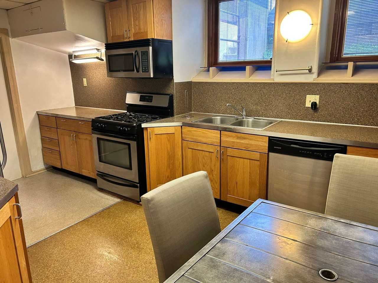 West Shore Apartments - 127 - Photo 2 of 48