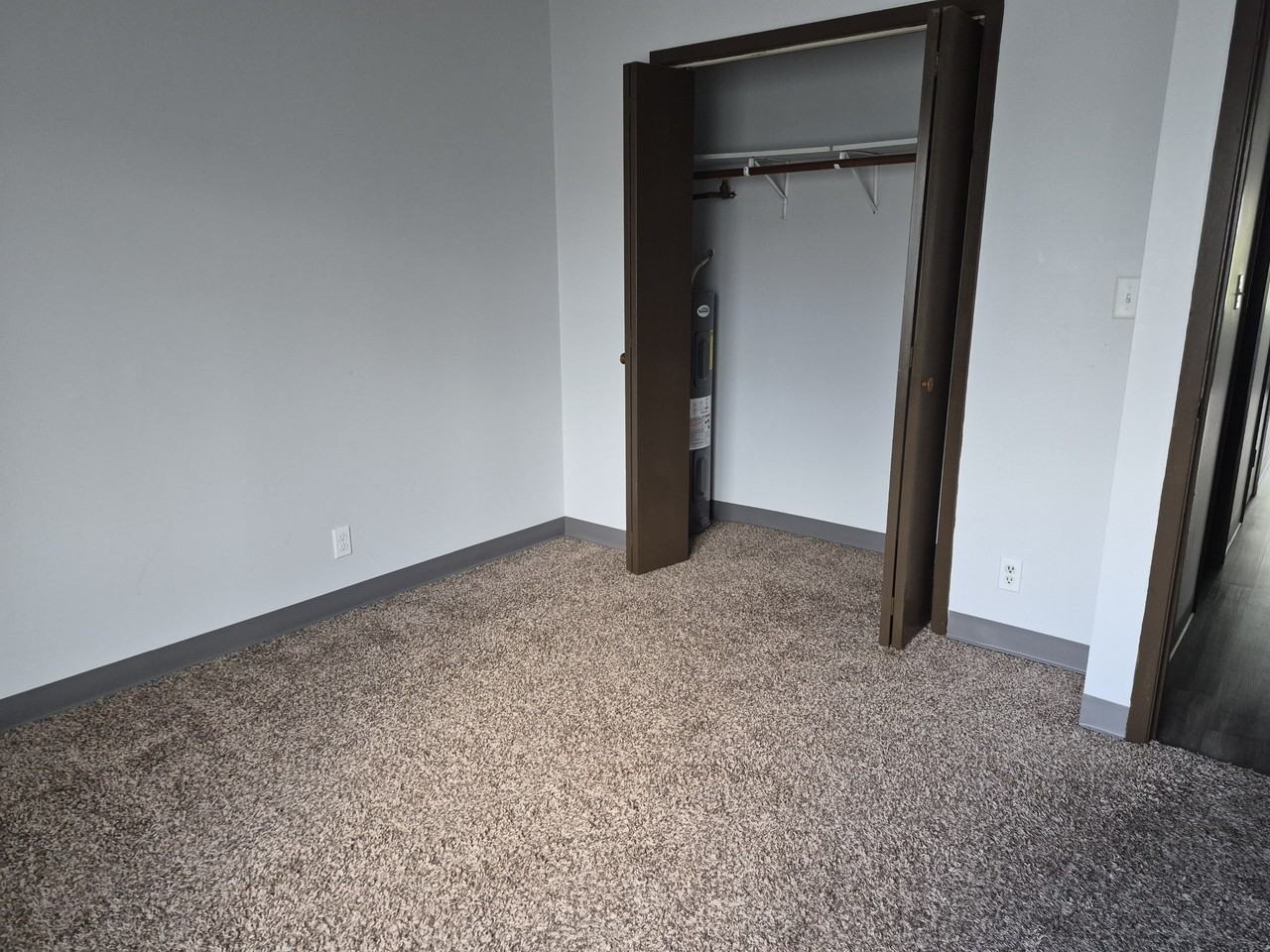 1735 Edgewood Dr Nw #1735-07 - Photo 4 of 8