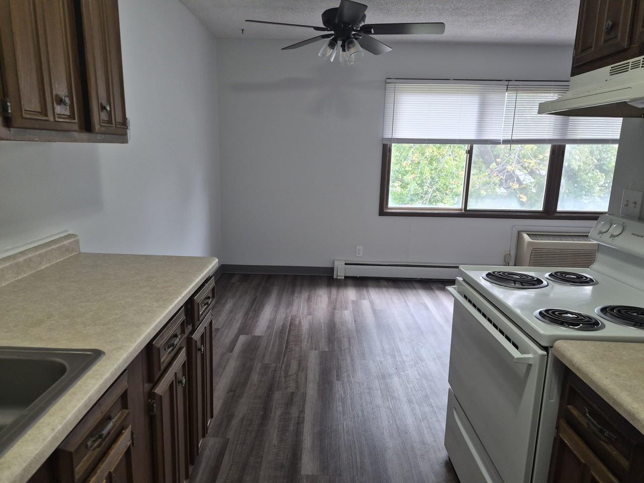 1735 Edgewood Dr Nw #1735-07 - Photo 6 of 8