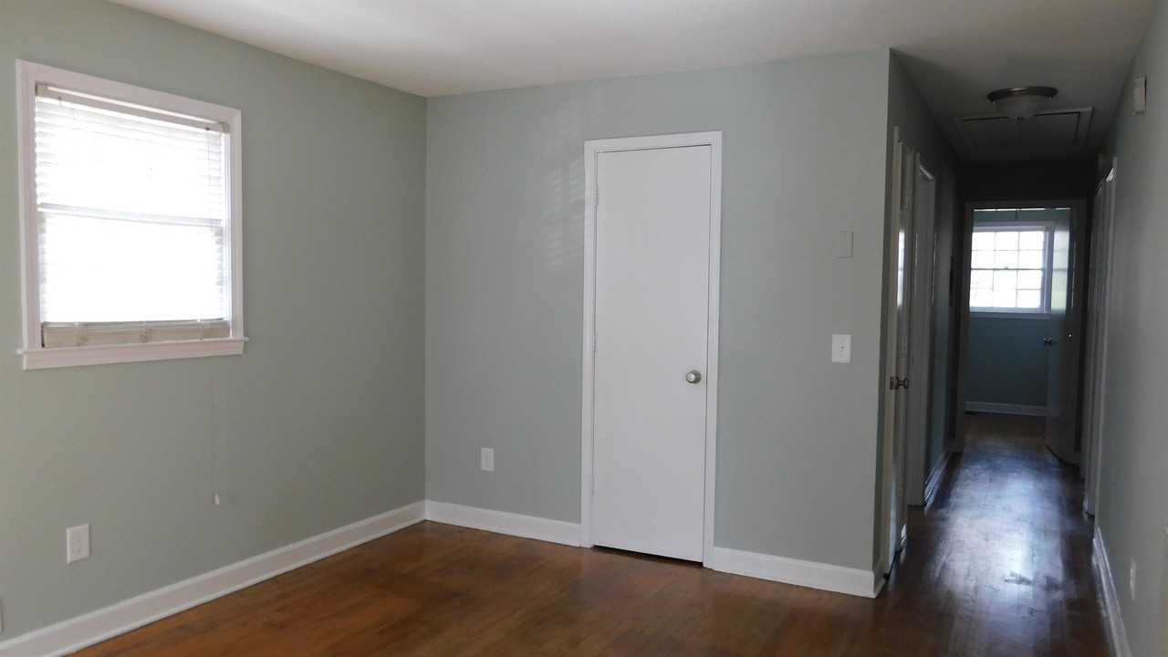 1109 Patterson St #1 - Photo 3 of 10