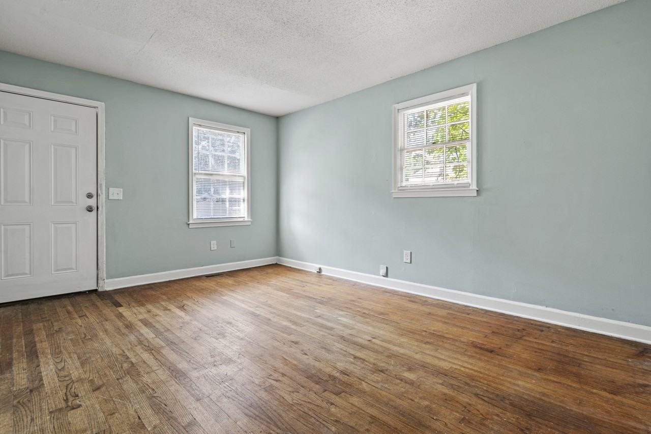 1109 Patterson St #1 - Photo 6 of 10