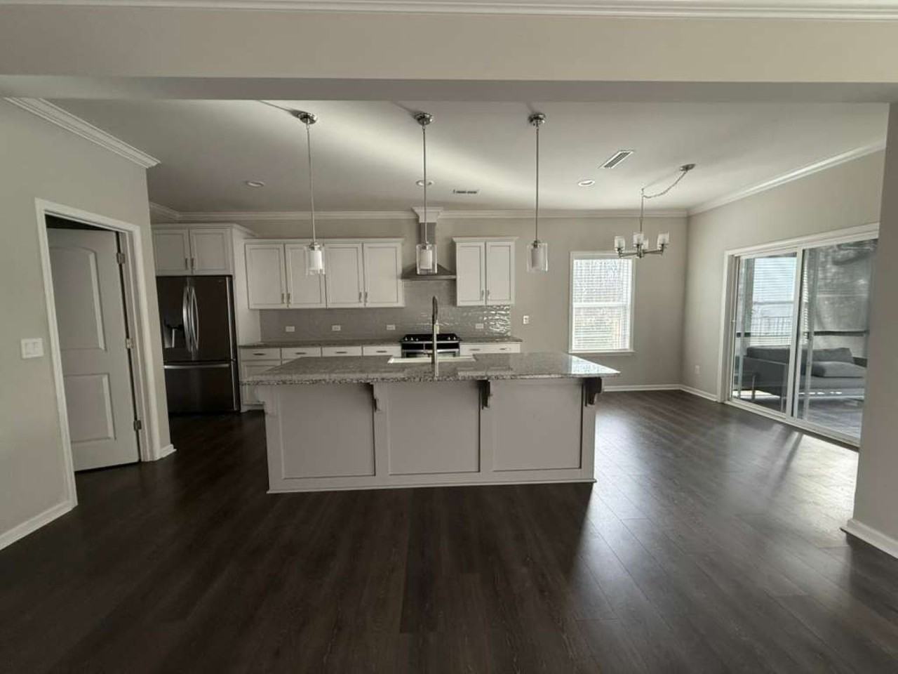 2035 Beacon Ave #1 - Photo 7 of 48