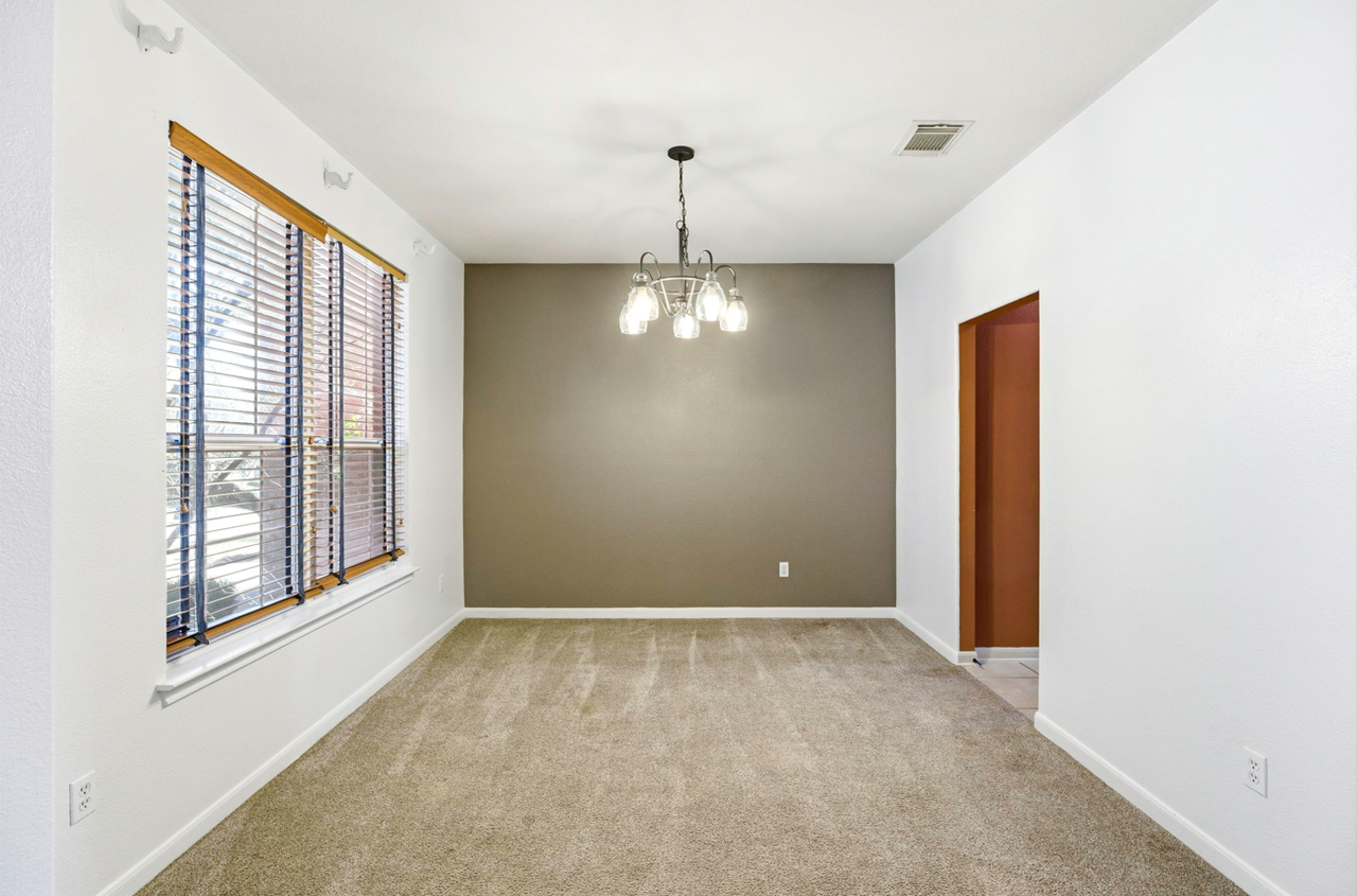 2635 Lakehills #1 - Photo 7 of 26