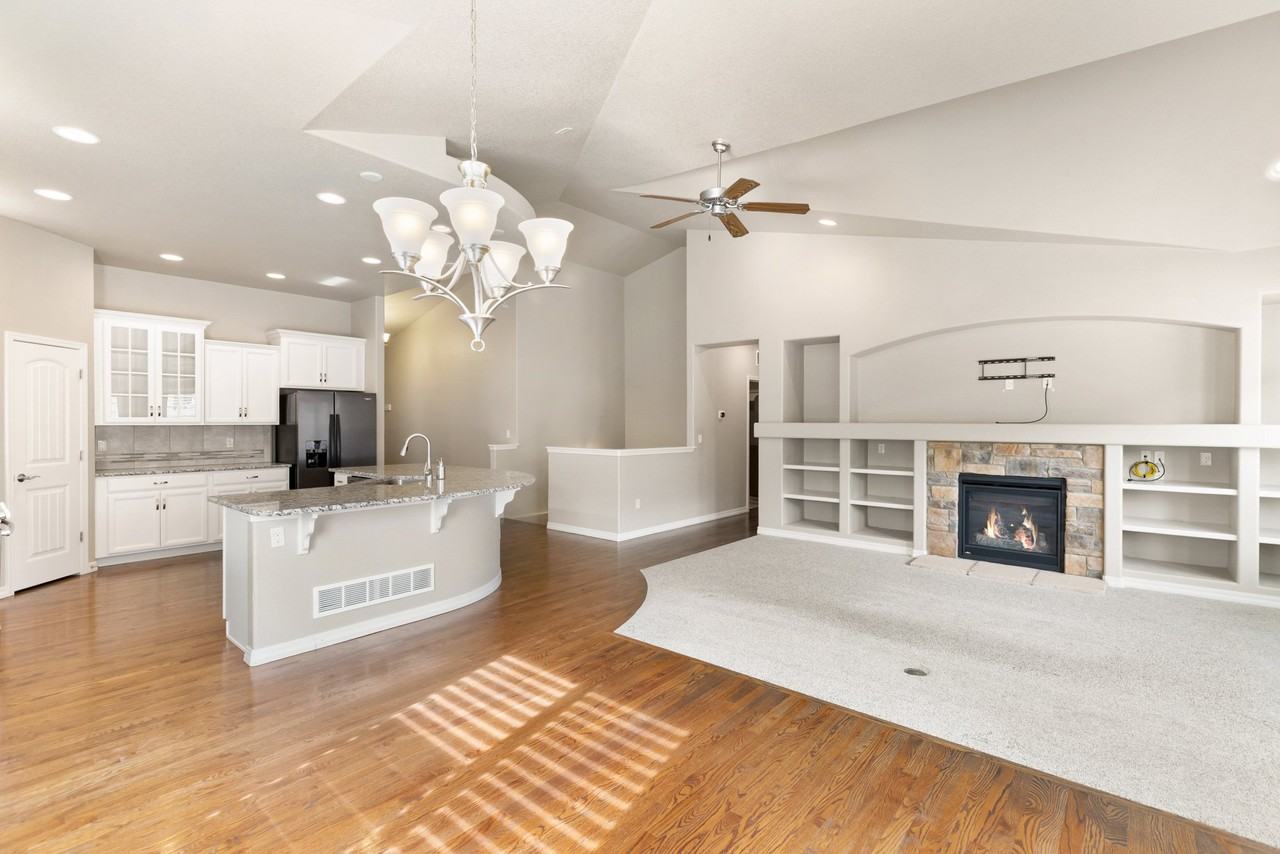 3003 Looking Glass Way #1 - Photo 3 of 20