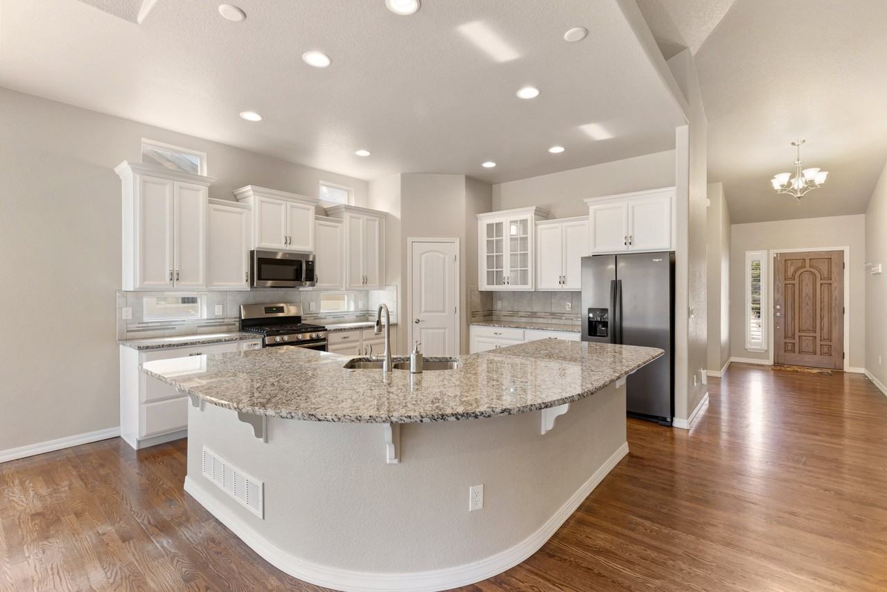 3003 Looking Glass Way #1 - Photo 4 of 20