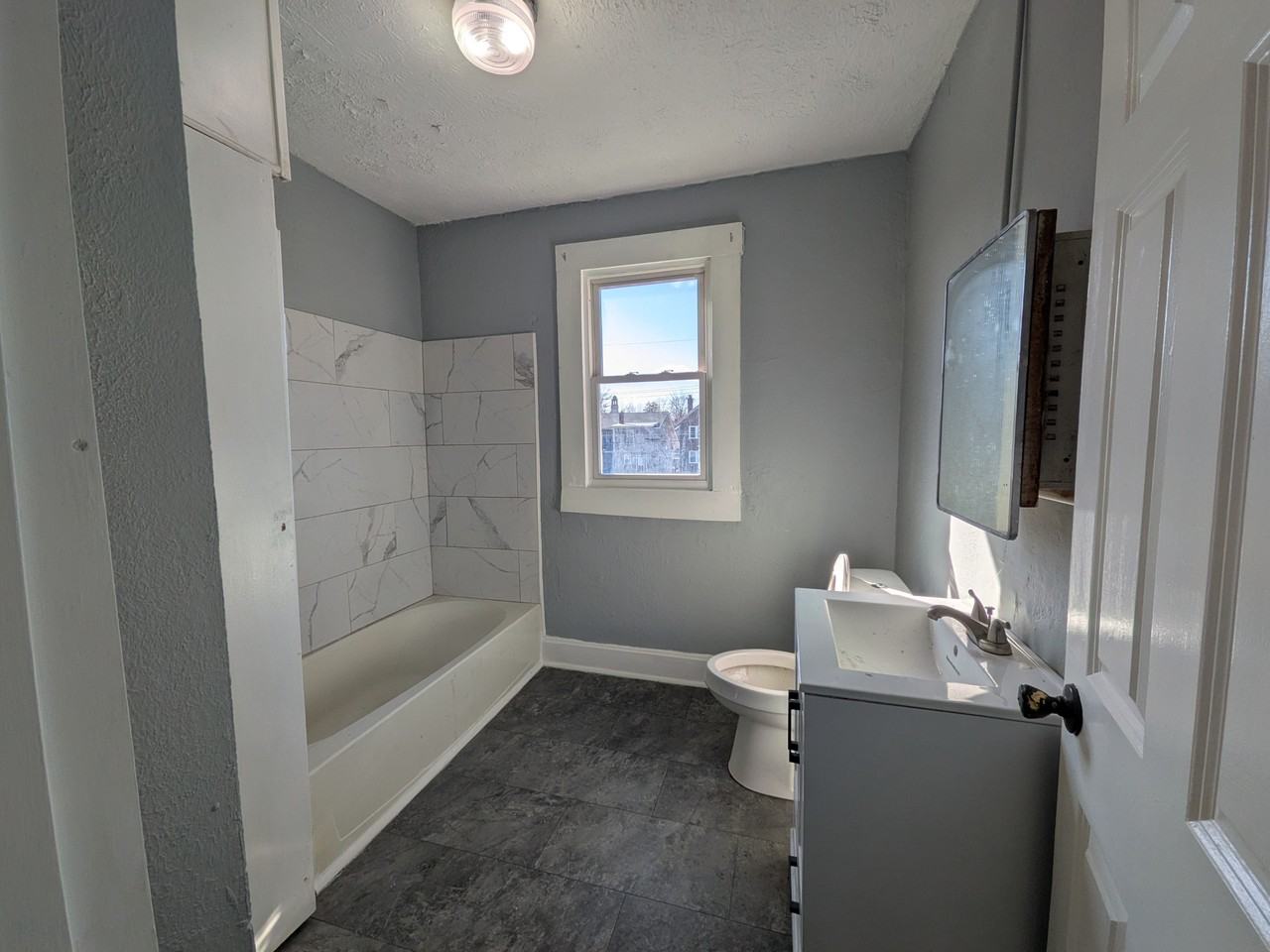 1005 Oakwood Ave #1 - Photo 7 of 11