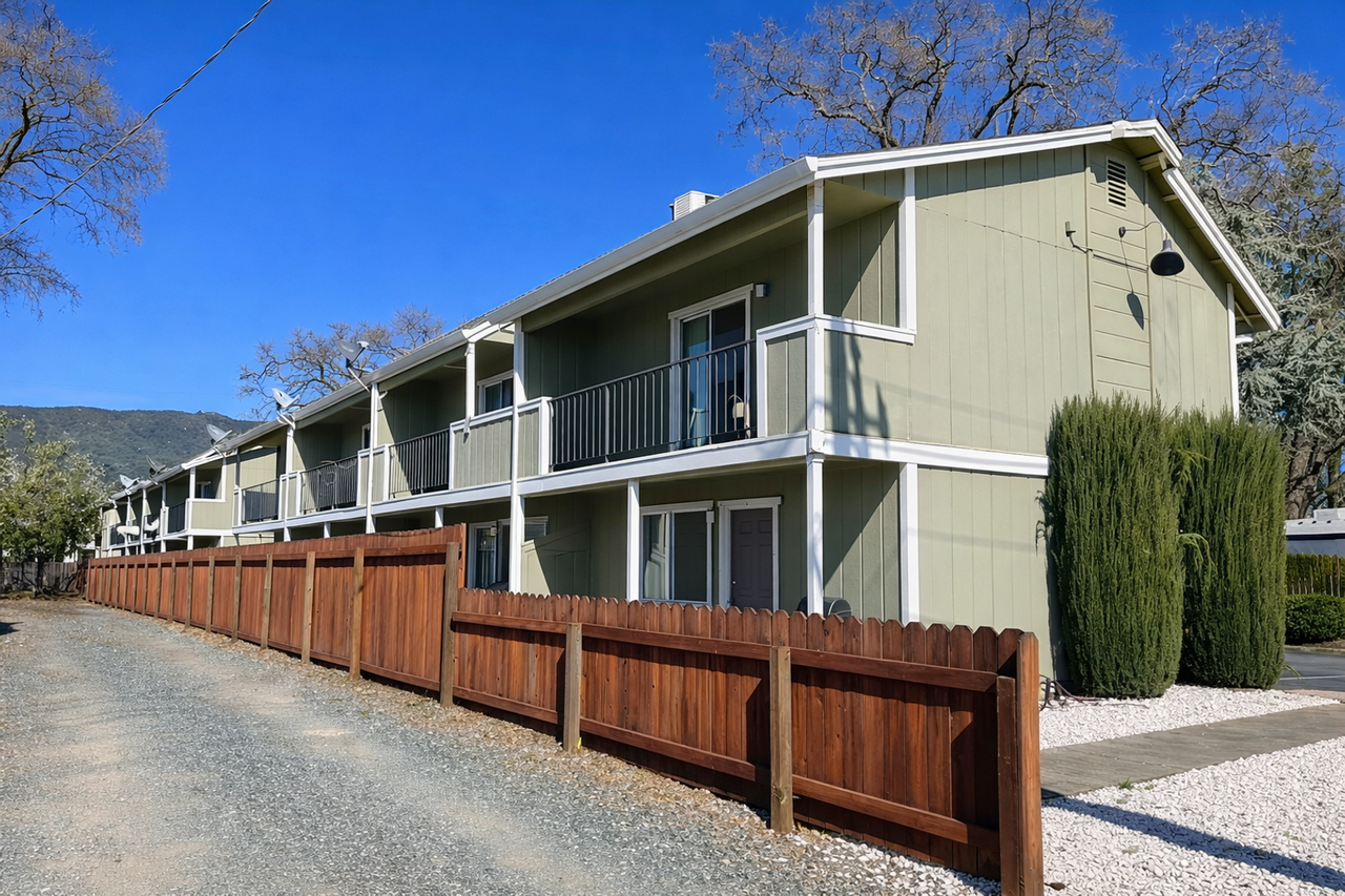 Blue Heron - Dhillon - 0220 - Photo 2 of 18