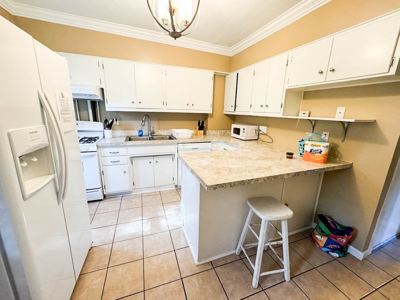 213 Cornell St #1 - Photo 4 of 24