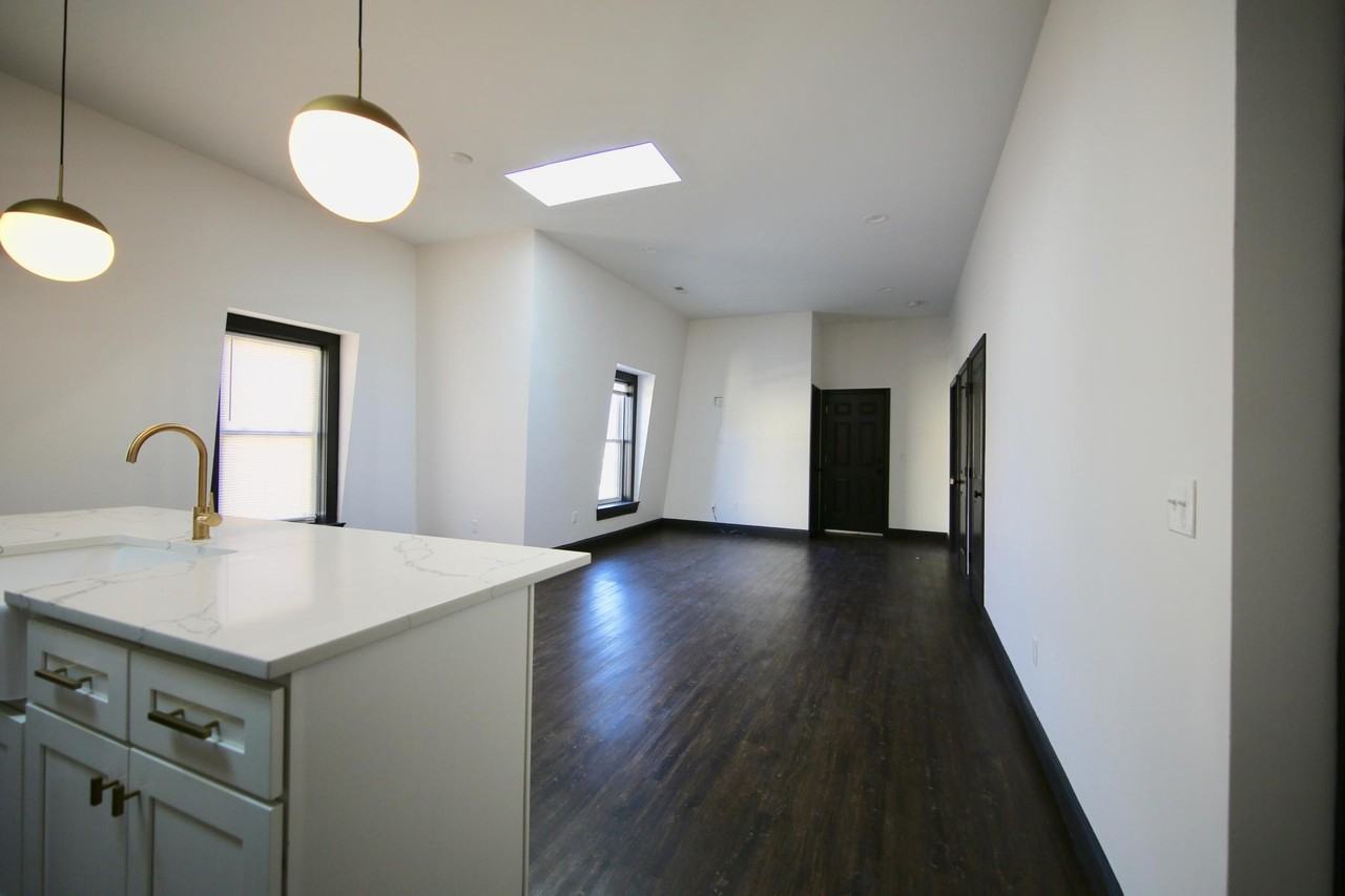 125 TobeyApt 3 #3 - Photo 2 of 7