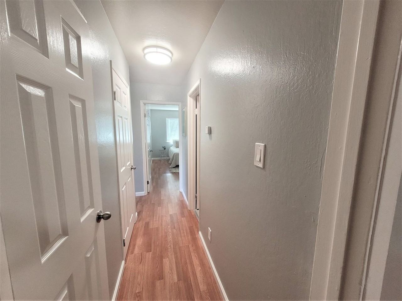 1533 Harmon St - Photo 3 of 6