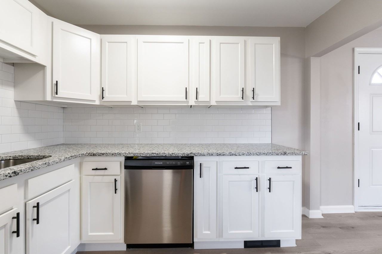 957 Exeter Rd #1 - Photo 6 of 21