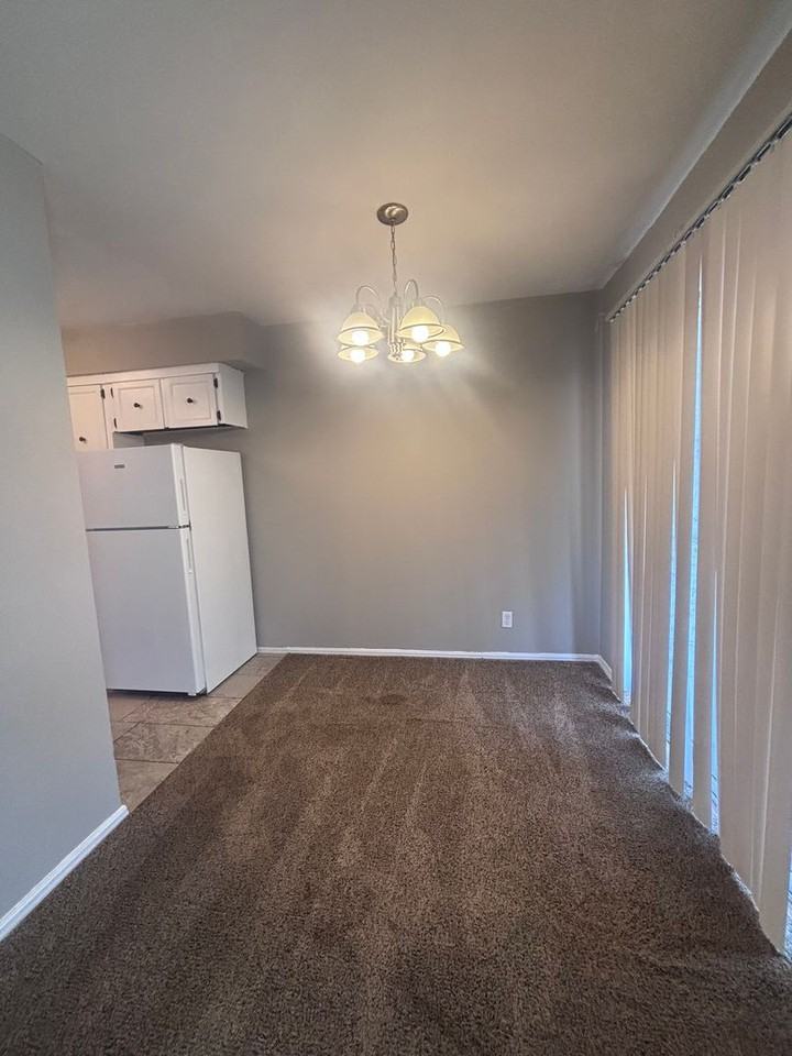 4750 E 68th St - Photo 4 of 11