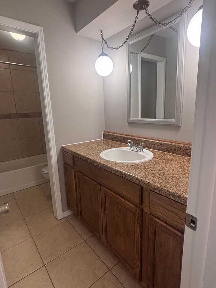 4750 E 68th St - Photo 6 of 11