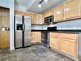 featured image of 933 E Front St